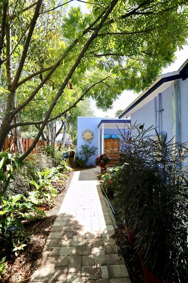 Fantasy Island Inn, Caters To Men Wilton Manors ภายนอก รูปภาพ